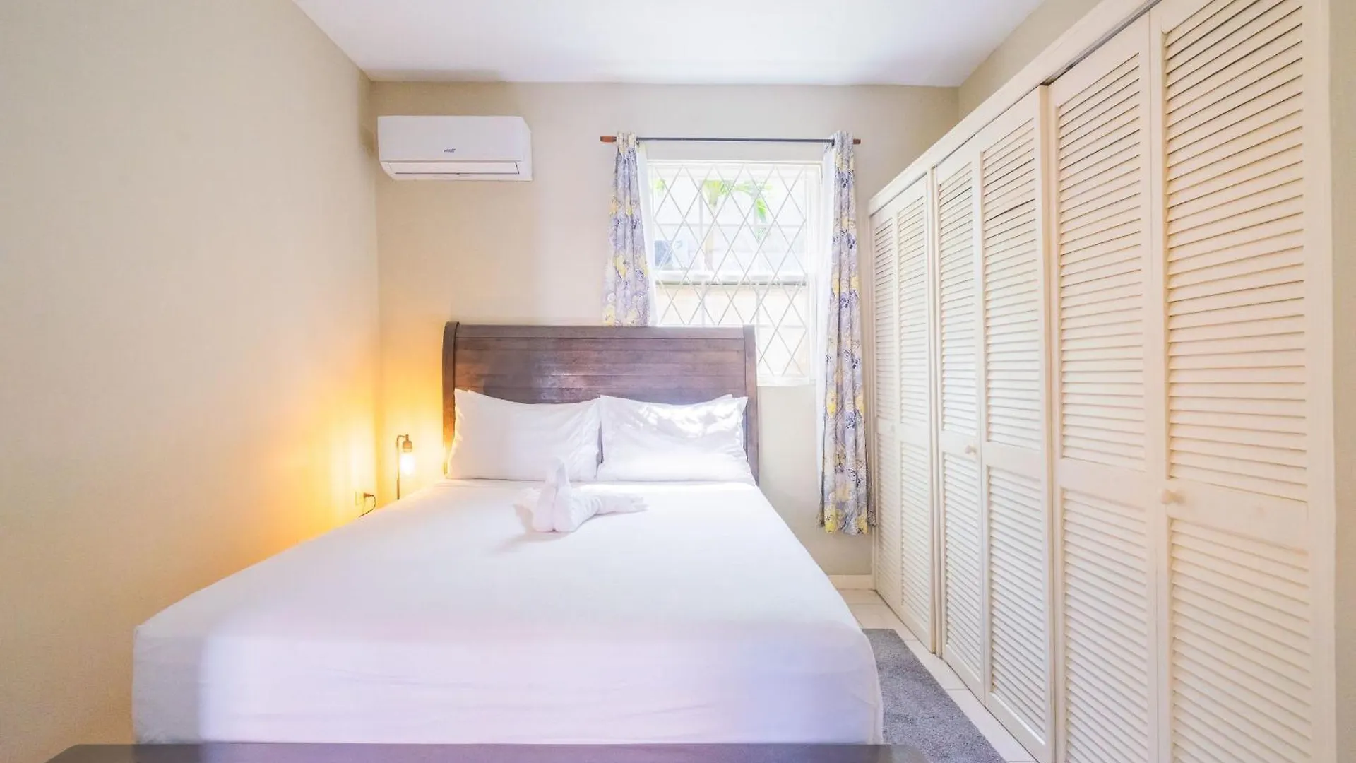 Musgrave Annex- Comfy 1 Bedroom Apartment On The Ground Floor Kingston 0*,  Jamajka